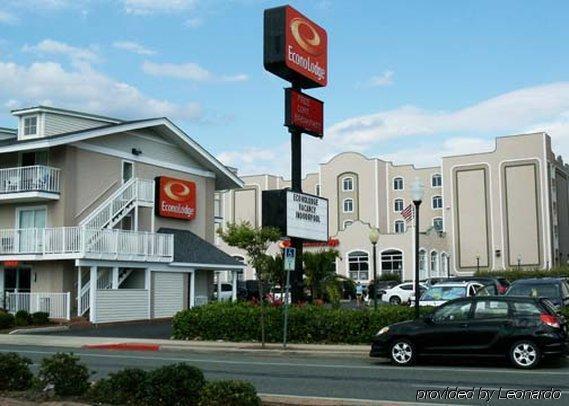 Quality Beachfront Inn 2*